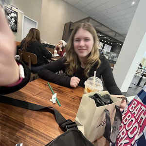 Meet your Posher, Alivia